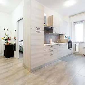 Renovated Flat Subway Yellow Line Milano